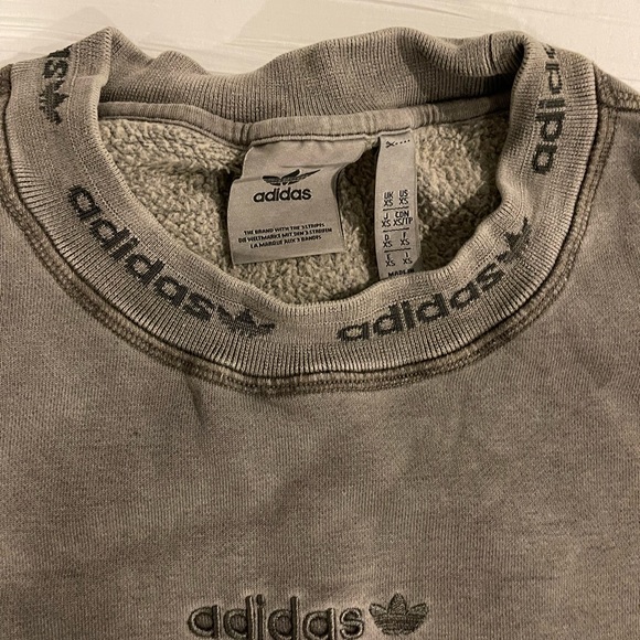 Adidas sweatshirt - Picture 2 of 3